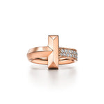 Anillo T Rosado y Zirconias