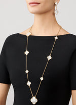 Pendientes Trébol Colgantes Dorado y Banco