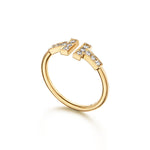 Anillo T Dorado y Zirconias