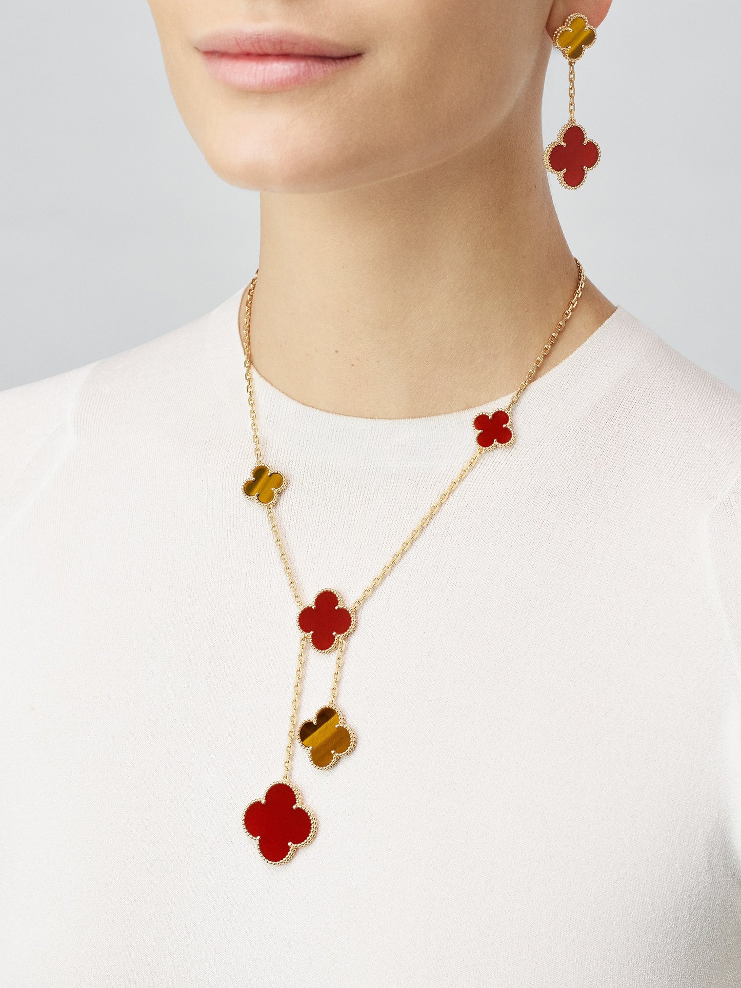 Pendientes Trébol Colgantes Dorado y Rojo