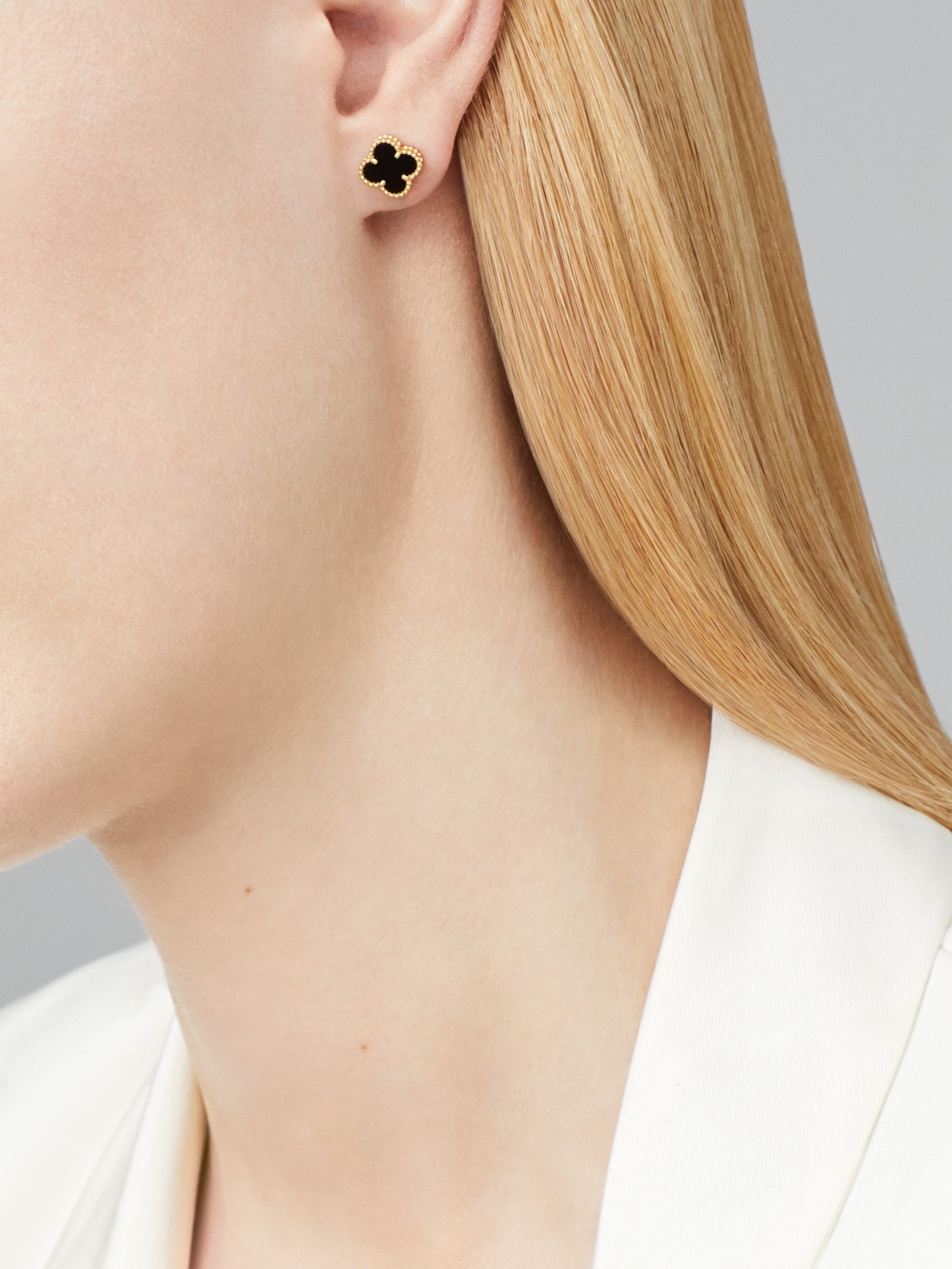Pendientes Trébol Dorado y Negro Pequeños