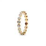 Anillo Dorado de Diamantes Circulares