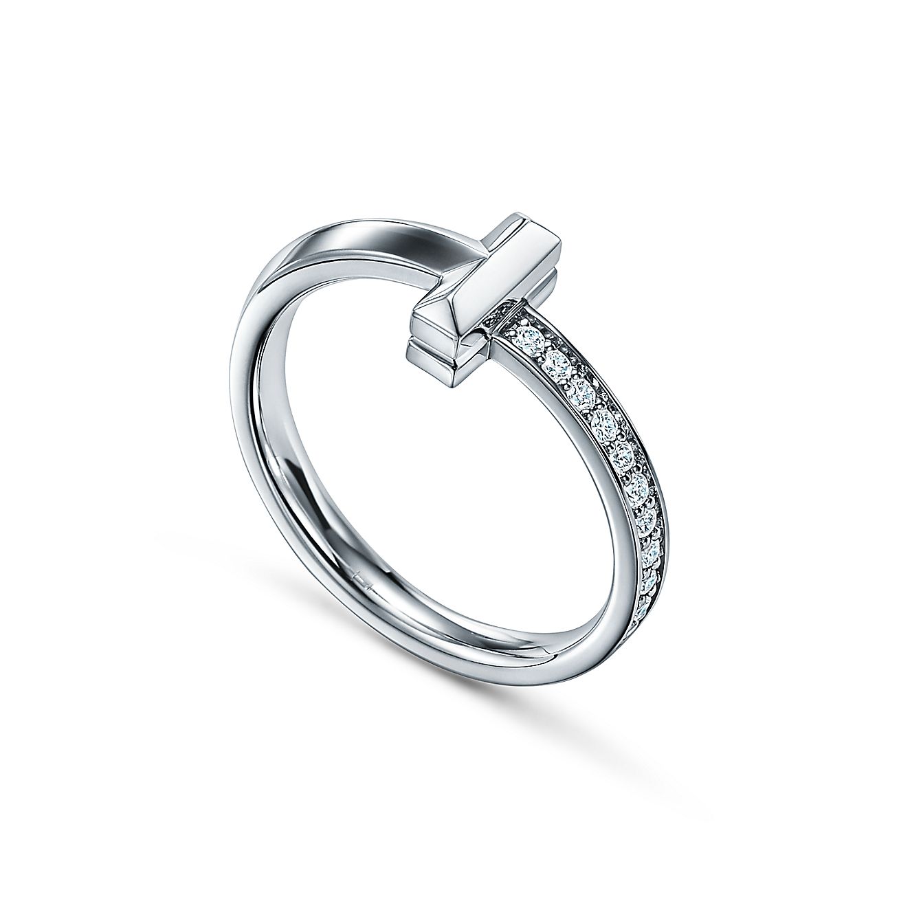 Anillo T Plateado y Zirconias