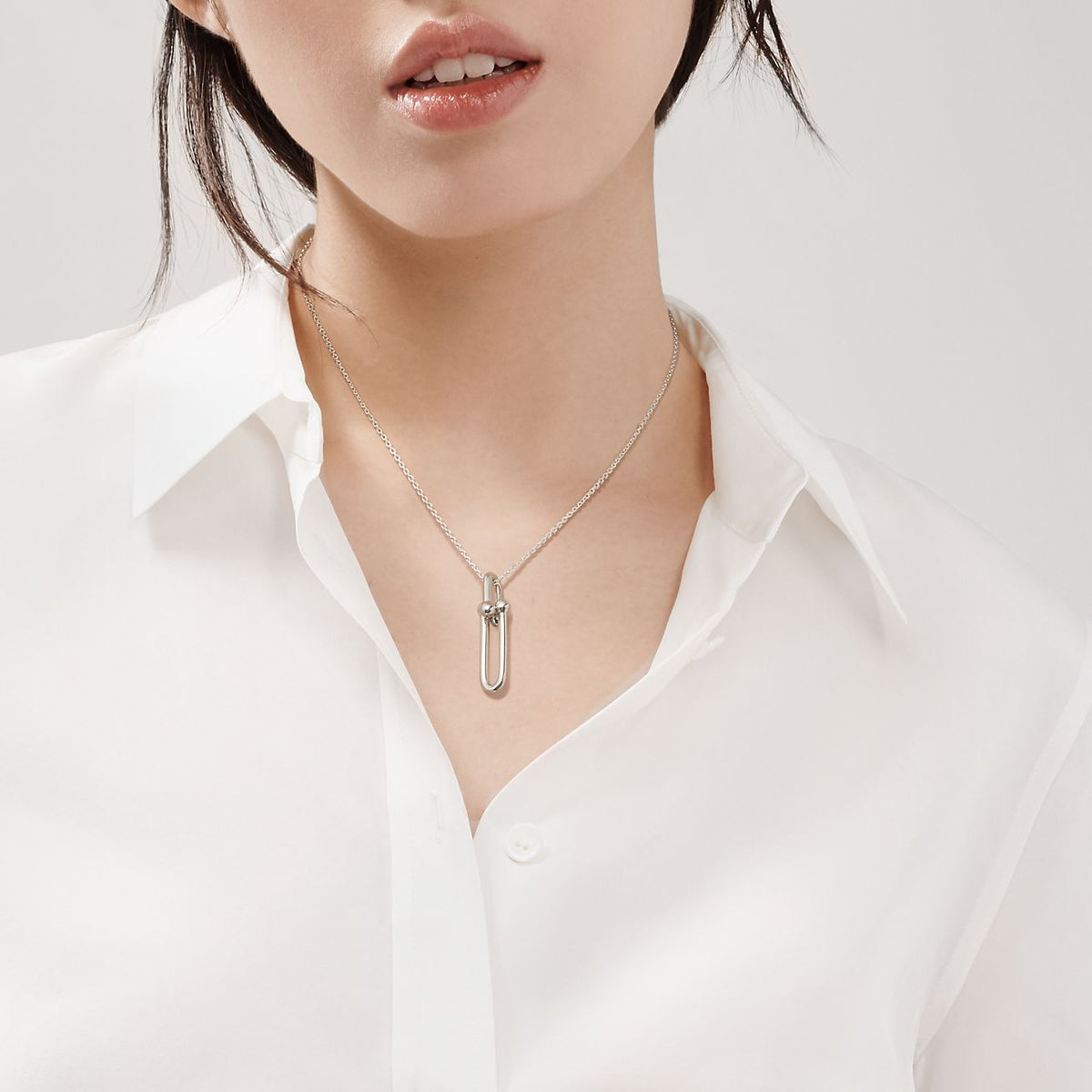 Collar Eslabon Plateado Vertical